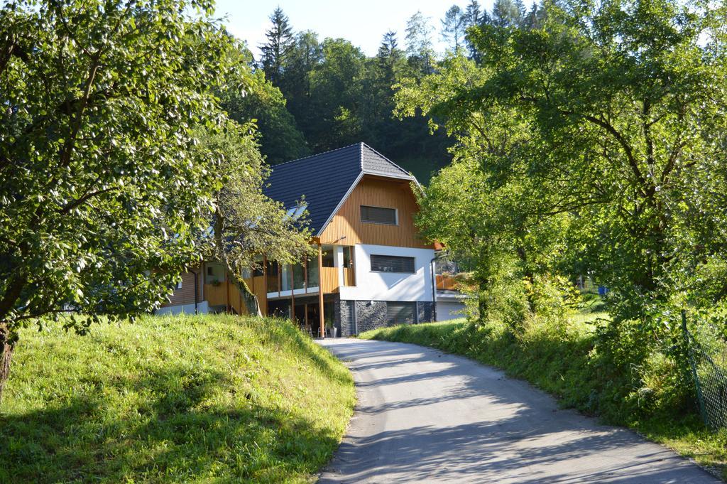 Apartments Tourist Farm Storman With Ev Ch-Station Trzic Exterior photo